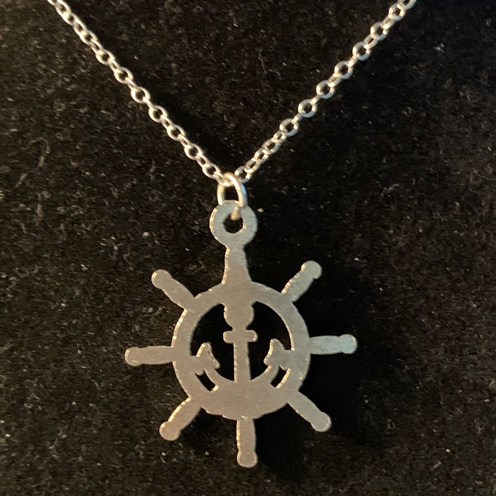 Pendant Necklace & Charm - Picture 2 of 3